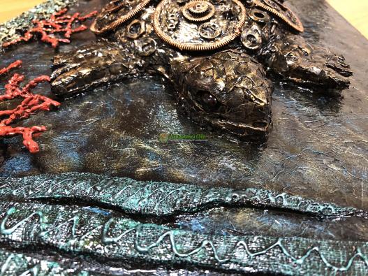 <div style=margin-left:10px><h1>Черепаха в стиле стимпанк</h1><p><a href="/catalog/kartiny/">Картини</a> » <a href="/catalog/kartiny/panno/">Панно</a></p><i class="fa fa-map-marker"></i> Запорожская область, Запорожье<br /><br /><div class="socdata"><script src="//yastatic.net/es5-shims/0.0.2/es5-shims.min.js"></script>
                                            <script src="//yastatic.net/share2/share.js"></script>
                                            <div class="ya-share2" data-services="facebook,gplus,twitter,lj,viber,whatsapp,skype" data-counter=""></div></div>