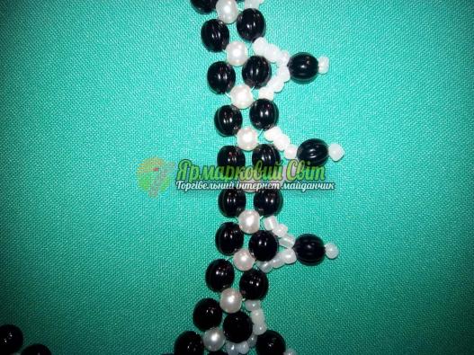 <div style=margin-left:10px><h1>Колье</h1><p><a href="/catalog/bijuteriya/">Біжутерія</a> » <a href="/catalog/bijuteriya/kole--ojerele/">Кольє, намисто</a></p><i class="fa fa-map-marker"></i> Харьковская область, Харьков<br /><br /><div class="socdata"><script src="//yastatic.net/es5-shims/0.0.2/es5-shims.min.js"></script>
                                            <script src="//yastatic.net/share2/share.js"></script>
                                            <div class="ya-share2" data-services="facebook,gplus,twitter,lj,viber,whatsapp,skype" data-counter=""></div></div>