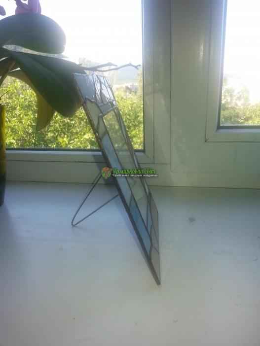 <div style=margin-left:10px><h1>Фоторамка из витражного стекла. Витраж Тиффани.</h1><p><a href="/catalog/dekor/">Декор</a> » <a href="/catalog/dekor/drugoe/">Iнше</a></p><i class="fa fa-map-marker"></i> Закарпатская область, Мукачево<br /><br /><div class="socdata"><script src="//yastatic.net/es5-shims/0.0.2/es5-shims.min.js"></script>
                                            <script src="//yastatic.net/share2/share.js"></script>
                                            <div class="ya-share2" data-services="facebook,gplus,twitter,lj,viber,whatsapp,skype" data-counter=""></div></div>