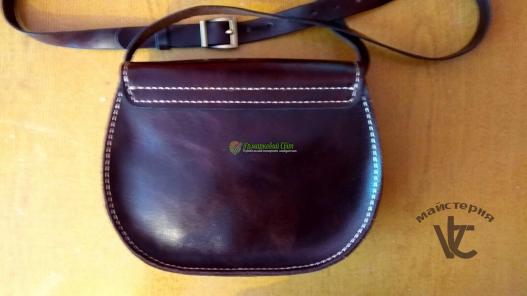 <div style=margin-left:10px><h1>Сумка жіноча зі шкіри, ручна робота</h1><p><a href="/catalog/ukrasheniya/">Прикраси</a> » <a href="/catalog/ukrasheniya/aksessuary/">Аксесуари</a></p><i class="fa fa-map-marker"></i> Житомирская область, Коростень<br /><br /><div class="socdata"><script src="//yastatic.net/es5-shims/0.0.2/es5-shims.min.js"></script>
                                            <script src="//yastatic.net/share2/share.js"></script>
                                            <div class="ya-share2" data-services="facebook,gplus,twitter,lj,viber,whatsapp,skype" data-counter=""></div></div>