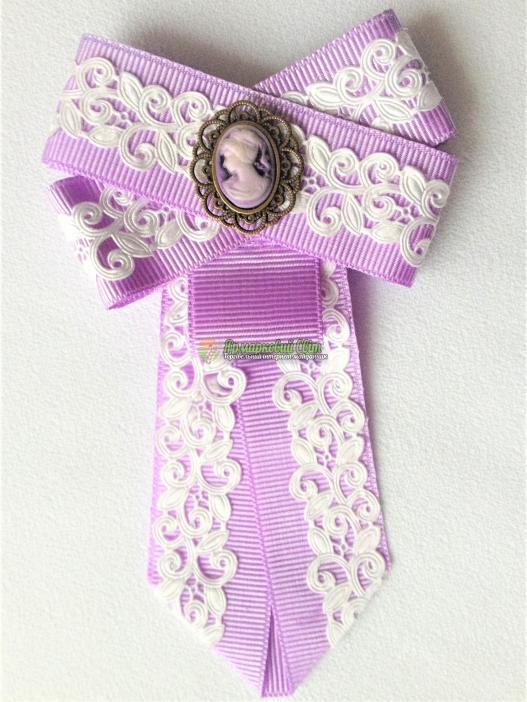 <div style=margin-left:10px><h1>Галстук-брошь - эсклюзивные</h1><p><a href="/catalog/bijuteriya/">Біжутерія</a> » <a href="/catalog/bijuteriya/drugaya-bijuteriya/">Iнша біжутерія</a></p><i class="fa fa-map-marker"></i> Киевская область, Киев<br /><br /><div class="socdata"><script src="//yastatic.net/es5-shims/0.0.2/es5-shims.min.js"></script>
                                            <script src="//yastatic.net/share2/share.js"></script>
                                            <div class="ya-share2" data-services="facebook,gplus,twitter,lj,viber,whatsapp,skype" data-counter=""></div></div>