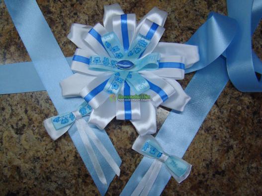 <div style=margin-left:10px><h1>Бант для маленькой леди на выписку из роддома</h1><p><a href="/catalog/ukrasheniya/">Прикраси</a> » <a href="/catalog/ukrasheniya/podarki/">Подарунки</a></p><i class="fa fa-map-marker"></i> Киевская область, Киев<br /><br /><div class="socdata"><script src="//yastatic.net/es5-shims/0.0.2/es5-shims.min.js"></script>
                                            <script src="//yastatic.net/share2/share.js"></script>
                                            <div class="ya-share2" data-services="facebook,gplus,twitter,lj,viber,whatsapp,skype" data-counter=""></div></div>