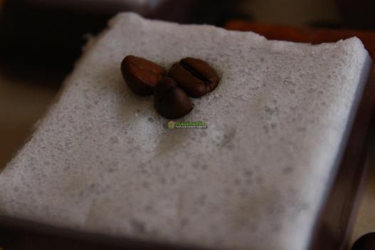 <div style=margin-left:10px><h1>Красивое мыло ручной работы "Кофейное пирожное"</h1><p><a href="/catalog/podarki--suveniry/">Подарунки, сувеніри</a> » <a href="/catalog/podarki--suveniry/mylo/">Мило</a></p><i class="fa fa-map-marker"></i> Херсонская область, Херсон<br /><br /><div class="socdata"><script src="//yastatic.net/es5-shims/0.0.2/es5-shims.min.js"></script>
                                            <script src="//yastatic.net/share2/share.js"></script>
                                            <div class="ya-share2" data-services="facebook,gplus,twitter,lj,viber,whatsapp,skype" data-counter=""></div></div>