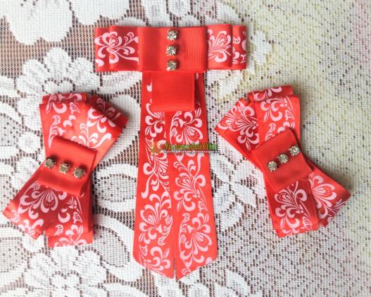 <div style=margin-left:10px><h1>Комплект для школы</h1><p><a href="/catalog/aksessuary/">Аксесуари</a> » <a href="/catalog/aksessuary/banty/">Банти</a></p><i class="fa fa-map-marker"></i> Киевская область, Киев<br /><br /><div class="socdata"><script src="//yastatic.net/es5-shims/0.0.2/es5-shims.min.js"></script>
                                            <script src="//yastatic.net/share2/share.js"></script>
                                            <div class="ya-share2" data-services="facebook,gplus,twitter,lj,viber,whatsapp,skype" data-counter=""></div></div>