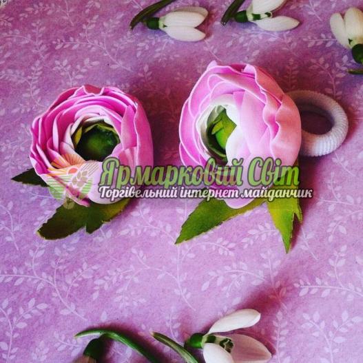 <div style=margin-left:10px><h1>Цветок на резинке</h1><p><a href="/catalog/ukrasheniya/">Прикраси</a> » <a href="/catalog/ukrasheniya/aksessuary/">Аксесуари</a></p><i class="fa fa-map-marker"></i> Одесская область, Измаил<br /><br /><script src="//yastatic.net/es5-shims/0.0.2/es5-shims.min.js"></script>
                                            <script src="//yastatic.net/share2/share.js"></script>
                                            <div class="ya-share2" data-services="facebook,gplus,twitter,lj,viber,whatsapp,skype" data-counter=""></div><br /><div class="socdata"></div></div>