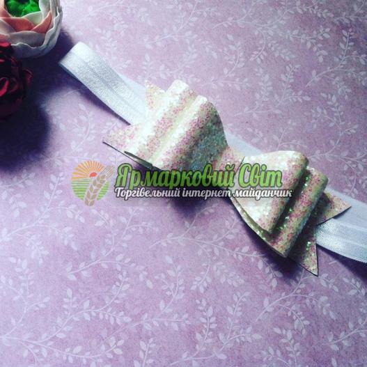 <div style=margin-left:10px><h1>Бант на повязке</h1><p><a href="/catalog/ukrasheniya/">Прикраси</a> » <a href="/catalog/ukrasheniya/aksessuary/">Аксесуари</a></p><i class="fa fa-map-marker"></i> Одесская область, Измаил<br /><br /><script src="//yastatic.net/es5-shims/0.0.2/es5-shims.min.js"></script>
                                            <script src="//yastatic.net/share2/share.js"></script>
                                            <div class="ya-share2" data-services="facebook,gplus,twitter,lj,viber,whatsapp,skype" data-counter=""></div><br /><div class="socdata"></div></div>