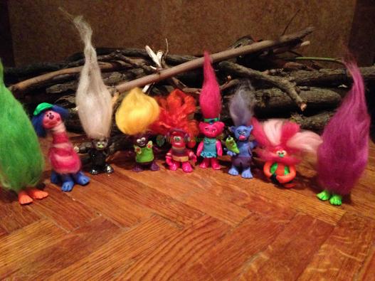 <div style=margin-left:10px><h1>Тролли 2016!</h1><p><a href="/catalog/lepka/">Ліплення</a> » <a href="/catalog/lepka/polimernaya-glina/">Полімерна глина
</a></p><i class="fa fa-map-marker"></i> Киевская область, Киев<br /><br /><div class="socdata"><script src="//yastatic.net/es5-shims/0.0.2/es5-shims.min.js"></script>
                                            <script src="//yastatic.net/share2/share.js"></script>
                                            <div class="ya-share2" data-services="facebook,gplus,twitter,lj,viber,whatsapp,skype" data-counter=""></div></div>