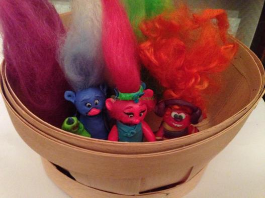 <div style=margin-left:10px><h1>Тролли 2016!</h1><p><a href="/catalog/lepka/">Ліплення</a> » <a href="/catalog/lepka/polimernaya-glina/">Полімерна глина
</a></p><i class="fa fa-map-marker"></i> Киевская область, Киев<br /><br /><div class="socdata"><script src="//yastatic.net/es5-shims/0.0.2/es5-shims.min.js"></script>
                                            <script src="//yastatic.net/share2/share.js"></script>
                                            <div class="ya-share2" data-services="facebook,gplus,twitter,lj,viber,whatsapp,skype" data-counter=""></div></div>