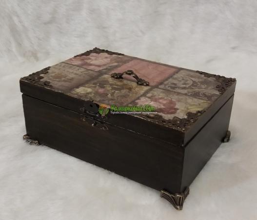 <div style=margin-left:10px><h1>Шкатулка </h1><p><a href="/catalog/podarki--suveniry/">Подарунки, сувеніри</a> » <a href="/catalog/podarki--suveniry/podarki/">Подарунки</a></p><i class="fa fa-map-marker"></i> Одесская область, Одесса<br /><br /><div class="socdata"><script src="//yastatic.net/es5-shims/0.0.2/es5-shims.min.js"></script>
                                            <script src="//yastatic.net/share2/share.js"></script>
                                            <div class="ya-share2" data-services="facebook,gplus,twitter,lj,viber,whatsapp,skype" data-counter=""></div></div>