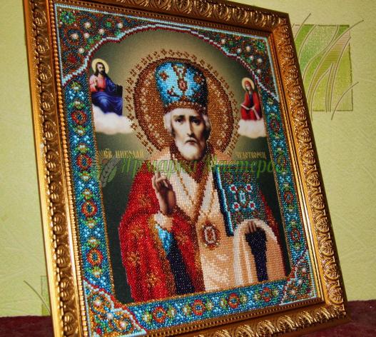 <div style=margin-left:10px><h1>Сияющая икона Богородица, Исус Христос, Николай Угодник триптих</h1><p><a href="/catalog/podarki--suveniry/">Подарунки, сувеніри</a> » <a href="/catalog/podarki--suveniry/podarki/">Подарунки</a></p><i class="fa fa-map-marker"></i> Киевская область, Киев<br /><br /><div class="socdata"><script src="//yastatic.net/es5-shims/0.0.2/es5-shims.min.js"></script>
                                            <script src="//yastatic.net/share2/share.js"></script>
                                            <div class="ya-share2" data-services="facebook,gplus,twitter,lj,viber,whatsapp,skype" data-counter=""></div></div>