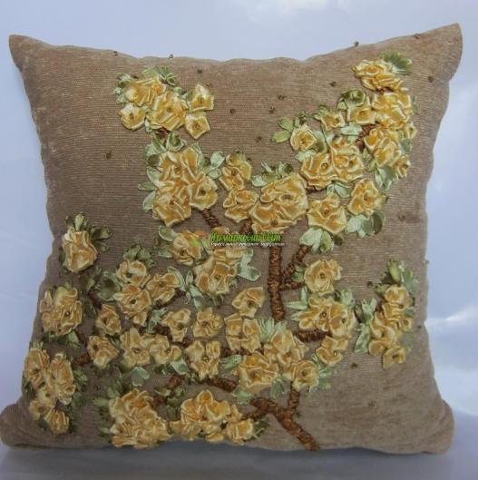 <div style=margin-left:10px><h1>Тильда улитка + подушка</h1><p><a href="/catalog/ukrasheniya/">Прикраси</a> » <a href="/catalog/ukrasheniya/podarki/">Подарунки</a></p><i class="fa fa-map-marker"></i> Днепропетровская область, Днепропетровск<br /><br /><div class="socdata"><script src="//yastatic.net/es5-shims/0.0.2/es5-shims.min.js"></script>
                                            <script src="//yastatic.net/share2/share.js"></script>
                                            <div class="ya-share2" data-services="facebook,gplus,twitter,lj,viber,whatsapp,skype" data-counter=""></div></div>