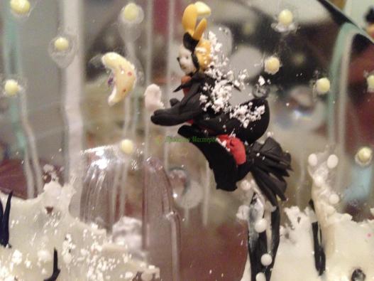 <div style=margin-left:10px><h1>Тарелка декоративная рождественская</h1><p><a href="/catalog/kartiny/">Картини</a> » <a href="/catalog/kartiny/na-stekle/">На склі</a></p><i class="fa fa-map-marker"></i> Киевская область, Киев<br /><br /><div class="socdata"><script src="//yastatic.net/es5-shims/0.0.2/es5-shims.min.js"></script>
                                            <script src="//yastatic.net/share2/share.js"></script>
                                            <div class="ya-share2" data-services="facebook,gplus,twitter,lj,viber,whatsapp,skype" data-counter=""></div></div>