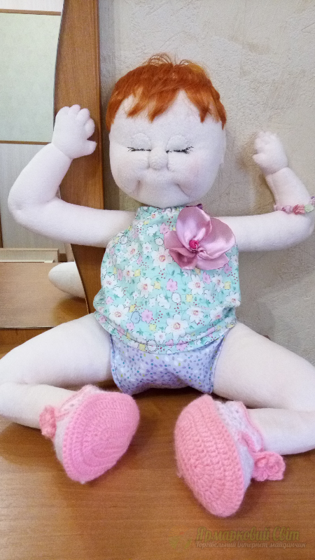 <div style=margin-left:10px><h1>Кукла ручной работы</h1><p><a href="/catalog/ukrasheniya/">Прикраси</a> » <a href="/catalog/ukrasheniya/igrushki/">Iграшки</a></p><i class="fa fa-map-marker"></i> Киевская область, Боярка<br /><br /><div class="socdata"><script src="//yastatic.net/es5-shims/0.0.2/es5-shims.min.js"></script>
                                            <script src="//yastatic.net/share2/share.js"></script>
                                            <div class="ya-share2" data-services="facebook,gplus,twitter,lj,viber,whatsapp,skype" data-counter=""></div></div>