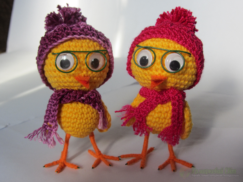 <div style=margin-left:10px><h1>Вязані іграшки Циплятка</h1><p><a href="/catalog/igrushki/">Iграшки</a> » <a href="/catalog/igrushki/myagkie/">М'які</a></p><i class="fa fa-map-marker"></i> Киевская область, Киев<br /><br /><div class="socdata"><script src="//yastatic.net/es5-shims/0.0.2/es5-shims.min.js"></script>
                                            <script src="//yastatic.net/share2/share.js"></script>
                                            <div class="ya-share2" data-services="facebook,gplus,twitter,lj,viber,whatsapp,skype" data-counter=""></div></div>