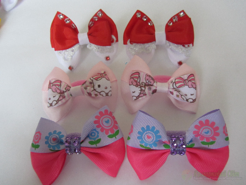 <div style=margin-left:10px><h1>Бантики, заколки ручної роботи</h1><p><a href="/catalog/ukrasheniya/">Прикраси</a> » <a href="/catalog/ukrasheniya/aksessuary/">Аксесуари</a></p><i class="fa fa-map-marker"></i> Киевская область, Киев<br /><br /><div class="socdata"><script src="//yastatic.net/es5-shims/0.0.2/es5-shims.min.js"></script>
                                            <script src="//yastatic.net/share2/share.js"></script>
                                            <div class="ya-share2" data-services="facebook,gplus,twitter,lj,viber,whatsapp,skype" data-counter=""></div></div>