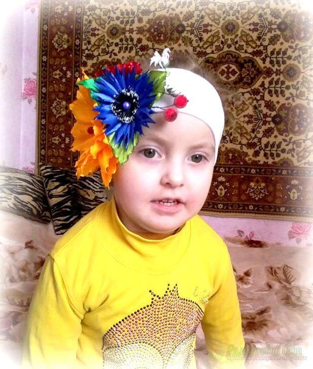 <div style=margin-left:10px><h1>ПОВЯЗОЧКА В УКРАИНСКОМ СТИЛЕ "ПОДСЛНУШЕК"</h1><p><a href="/catalog/ukrasheniya/">Прикраси</a> » <a href="/catalog/ukrasheniya/aksessuary/">Аксесуари</a></p><i class="fa fa-map-marker"></i> Днепропетровская область, Желтые Воды<br /><br /><div class="socdata"><script src="//yastatic.net/es5-shims/0.0.2/es5-shims.min.js"></script>
                                            <script src="//yastatic.net/share2/share.js"></script>
                                            <div class="ya-share2" data-services="facebook,gplus,twitter,lj,viber,whatsapp,skype" data-counter=""></div></div>