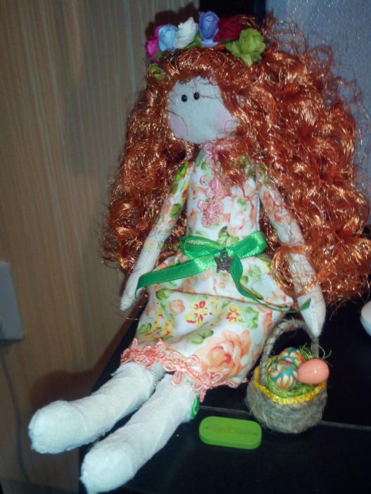 <div style=margin-left:10px><h1>Интерьерная кукла</h1><p><a href="/catalog/igrushki/">Iграшки</a> » <a href="/catalog/igrushki/kukly/">Кукли</a></p><i class="fa fa-map-marker"></i> Кировоградская область, Кировоград<br /><br /><div class="socdata"><script src="//yastatic.net/es5-shims/0.0.2/es5-shims.min.js"></script>
                                            <script src="//yastatic.net/share2/share.js"></script>
                                            <div class="ya-share2" data-services="facebook,gplus,twitter,lj,viber,whatsapp,skype" data-counter=""></div></div>