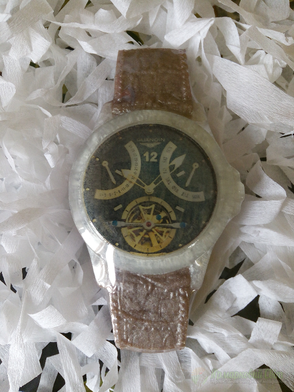 <div style=margin-left:10px><h1>Мыло подарочное "Наручные часы"</h1><p><a href="/catalog/podarki--suveniry/">Подарунки, сувеніри</a> » <a href="/catalog/podarki--suveniry/mylo/">Мило</a></p><i class="fa fa-map-marker"></i> Донецкая область, Славянск<br /><br /><div class="socdata"><script src="//yastatic.net/es5-shims/0.0.2/es5-shims.min.js"></script>
                                            <script src="//yastatic.net/share2/share.js"></script>
                                            <div class="ya-share2" data-services="facebook,gplus,twitter,lj,viber,whatsapp,skype" data-counter=""></div></div>