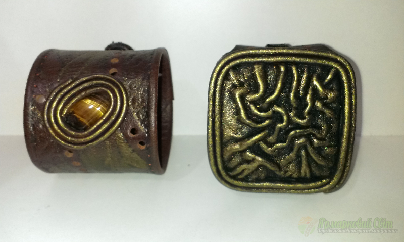 <div style=margin-left:10px><h1>браслет из натуральной кожи</h1><p><a href="/catalog/bijuteriya/">Біжутерія</a> » <a href="/catalog/bijuteriya/braslety/">Браслети</a></p><i class="fa fa-map-marker"></i> Днепропетровская область, Днепропетровск<br /><br /><div class="socdata"><script src="//yastatic.net/es5-shims/0.0.2/es5-shims.min.js"></script>
                                            <script src="//yastatic.net/share2/share.js"></script>
                                            <div class="ya-share2" data-services="facebook,gplus,twitter,lj,viber,whatsapp,skype" data-counter=""></div></div>