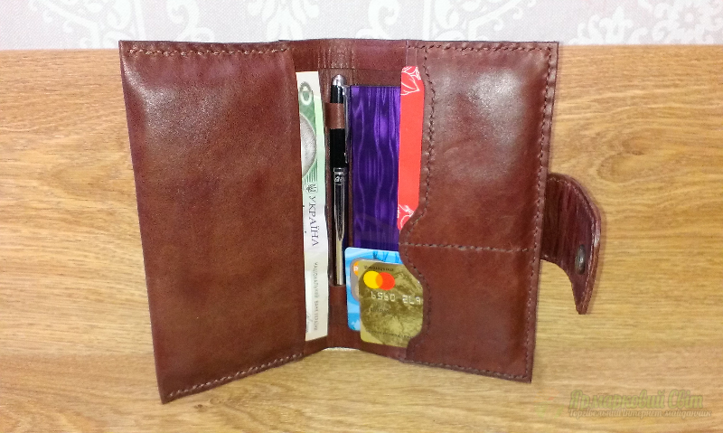 <div style=margin-left:10px><h1>органайзер мужской</h1><p><a href="/catalog/ukrasheniya/">Прикраси</a> » <a href="/catalog/ukrasheniya/podarki/">Подарунки</a></p><i class="fa fa-map-marker"></i> Днепропетровская область, Днепропетровск<br /><br /><div class="socdata"><script src="//yastatic.net/es5-shims/0.0.2/es5-shims.min.js"></script>
                                            <script src="//yastatic.net/share2/share.js"></script>
                                            <div class="ya-share2" data-services="facebook,gplus,twitter,lj,viber,whatsapp,skype" data-counter=""></div></div>