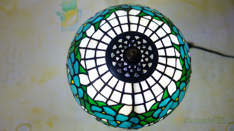 <div style=margin-left:10px><h1>Лампа настольная. Витраж Тиффани.</h1><p><a href="/catalog/dekor/">Декор</a> » <a href="/catalog/dekor/drugoe/">Iнше</a></p><i class="fa fa-map-marker"></i> Закарпатская область, Мукачево<br /><br /><div class="socdata"><script src="//yastatic.net/es5-shims/0.0.2/es5-shims.min.js"></script>
                                            <script src="//yastatic.net/share2/share.js"></script>
                                            <div class="ya-share2" data-services="facebook,gplus,twitter,lj,viber,whatsapp,skype" data-counter=""></div></div>