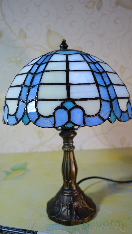 <div style=margin-left:10px><h1>Лампа настольная, ночник. Витраж Тиффани.</h1><p><a href="/catalog/dekor/">Декор</a> » <a href="/catalog/dekor/drugoe/">Iнше</a></p><i class="fa fa-map-marker"></i> Закарпатская область, Мукачево<br /><br /><div class="socdata"><script src="//yastatic.net/es5-shims/0.0.2/es5-shims.min.js"></script>
                                            <script src="//yastatic.net/share2/share.js"></script>
                                            <div class="ya-share2" data-services="facebook,gplus,twitter,lj,viber,whatsapp,skype" data-counter=""></div></div>