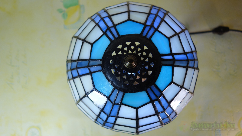 <div style=margin-left:10px><h1>Лампа настольная, ночник. Витраж Тиффани.</h1><p><a href="/catalog/dekor/">Декор</a> » <a href="/catalog/dekor/drugoe/">Iнше</a></p><i class="fa fa-map-marker"></i> Закарпатская область, Мукачево<br /><br /><div class="socdata"><script src="//yastatic.net/es5-shims/0.0.2/es5-shims.min.js"></script>
                                            <script src="//yastatic.net/share2/share.js"></script>
                                            <div class="ya-share2" data-services="facebook,gplus,twitter,lj,viber,whatsapp,skype" data-counter=""></div></div>