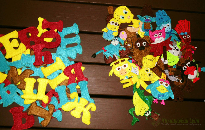 <div style=margin-left:10px><h1>Азбука для маленьки розумників</h1><p><a href="/catalog/podarki--suveniry/">Подарунки, сувеніри</a> » <a href="/catalog/podarki--suveniry/igrushki/">Iграшки</a></p><i class="fa fa-map-marker"></i> Житомирская область, Бердичев<br /><br /><div class="socdata"><script src="//yastatic.net/es5-shims/0.0.2/es5-shims.min.js"></script>
                                            <script src="//yastatic.net/share2/share.js"></script>
                                            <div class="ya-share2" data-services="facebook,gplus,twitter,lj,viber,whatsapp,skype" data-counter=""></div></div>