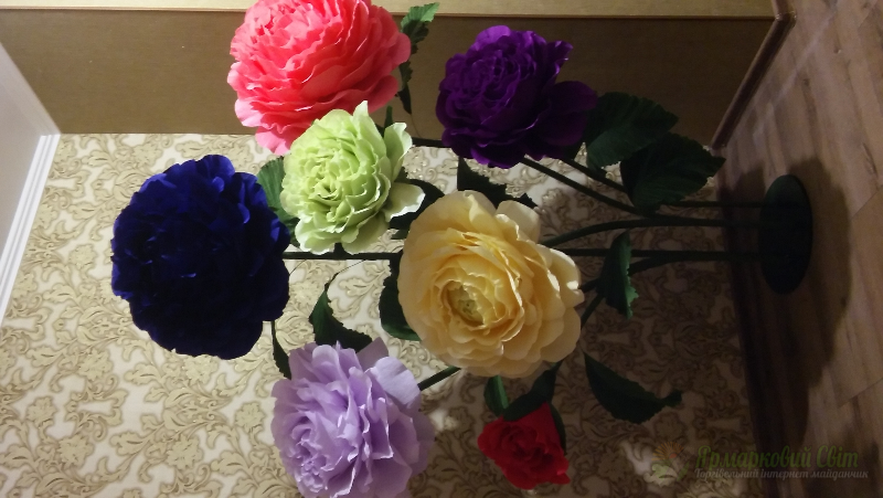 <div style=margin-left:10px><h1>Ростовые цветы для фотосессии, декора витрин,помещений.</h1><p><a href="/catalog/ukrasheniya/">Прикраси</a> » <a href="/catalog/ukrasheniya/podarki/">Подарунки</a></p><i class="fa fa-map-marker"></i> Житомирская область, Житомир<br /><br /><div class="socdata"><script src="//yastatic.net/es5-shims/0.0.2/es5-shims.min.js"></script>
                                            <script src="//yastatic.net/share2/share.js"></script>
                                            <div class="ya-share2" data-services="facebook,gplus,twitter,lj,viber,whatsapp,skype" data-counter=""></div></div>