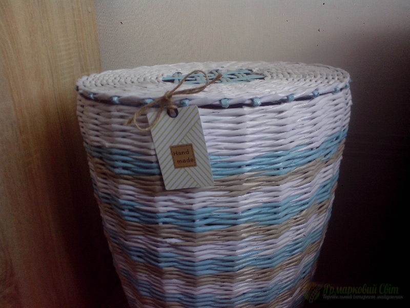 <div style=margin-left:10px><h1>Корзина для белья  игрушек</h1><p><a href="/catalog/dekor/">Декор</a> » <a href="/catalog/dekor/drugoe/">Iнше</a></p><i class="fa fa-map-marker"></i> Николаевская область, Южноукраинск<br /><br /><div class="socdata"><script src="//yastatic.net/es5-shims/0.0.2/es5-shims.min.js"></script>
                                            <script src="//yastatic.net/share2/share.js"></script>
                                            <div class="ya-share2" data-services="facebook,gplus,twitter,lj,viber,whatsapp,skype" data-counter=""></div></div>