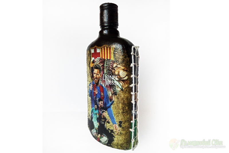 <div style=margin-left:10px><h1>Футбольному фанату ФК Барселона Месси Лионель Декор бутылки  Подарок мужчине на день рождения </h1><p><a href="/catalog/podarki--suveniry/">Подарунки, сувеніри</a> » <a href="/catalog/podarki--suveniry/podarki/">Подарунки</a></p><i class="fa fa-map-marker"></i> Донецкая область, Мариуполь<br /><br /><div class="socdata"><script src="//yastatic.net/es5-shims/0.0.2/es5-shims.min.js"></script>
                                            <script src="//yastatic.net/share2/share.js"></script>
                                            <div class="ya-share2" data-services="facebook,gplus,twitter,lj,viber,whatsapp,skype" data-counter=""></div></div>