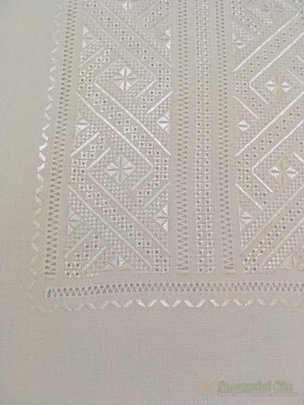 <div style=margin-left:10px><h1>Вишиванка чоловіча</h1><p><a href="/catalog/shite/">Шиття</a> » <a href="/catalog/shite/shite--odejda/">Шиття, одяг</a></p><i class="fa fa-map-marker"></i> Ивано-Франковская область, Ивано-Франковск<br /><br /><div class="socdata"><script src="//yastatic.net/es5-shims/0.0.2/es5-shims.min.js"></script>
                                            <script src="//yastatic.net/share2/share.js"></script>
                                            <div class="ya-share2" data-services="facebook,gplus,twitter,lj,viber,whatsapp,skype" data-counter=""></div></div>