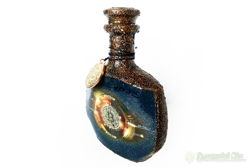 <div style=margin-left:10px><h1>Подарок мужчине ценителю Биткоин Bitcoin  Сувенирная бутылка Лаборатория майнинга</h1><p><a href="/catalog/podarki--suveniry/">Подарунки, сувеніри</a> » <a href="/catalog/podarki--suveniry/podarki/">Подарунки</a></p><i class="fa fa-map-marker"></i> Донецкая область, Мариуполь<br /><br /><div class="socdata"><script src="//yastatic.net/es5-shims/0.0.2/es5-shims.min.js"></script>
                                            <script src="//yastatic.net/share2/share.js"></script>
                                            <div class="ya-share2" data-services="facebook,gplus,twitter,lj,viber,whatsapp,skype" data-counter=""></div></div>