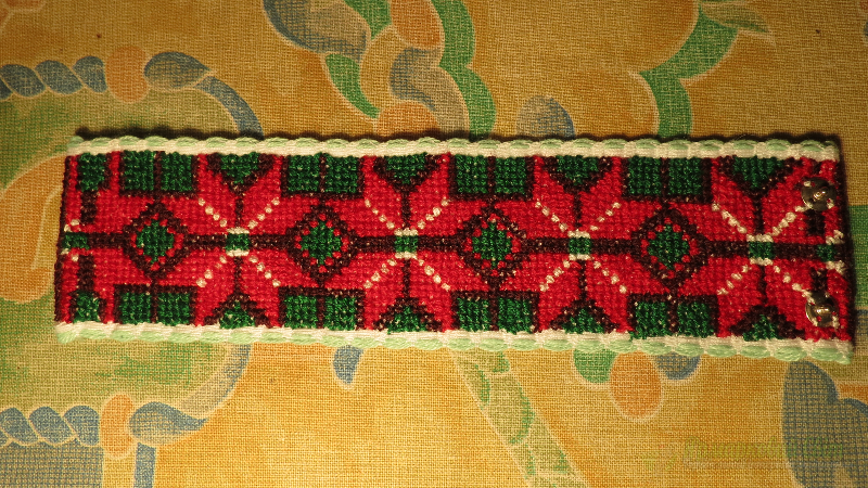 <div style=margin-left:10px><h1>Авторские вышитые крестиком изделия !!!!</h1><p><a href="/catalog/kartiny/">Картини</a> » <a href="/catalog/kartiny/vyshitye/">Вишиті</a></p><i class="fa fa-map-marker"></i> Днепропетровская область, Днепропетровск<br /><br /><div class="socdata"><script src="//yastatic.net/es5-shims/0.0.2/es5-shims.min.js"></script>
                                            <script src="//yastatic.net/share2/share.js"></script>
                                            <div class="ya-share2" data-services="facebook,gplus,twitter,lj,viber,whatsapp,skype" data-counter=""></div></div>