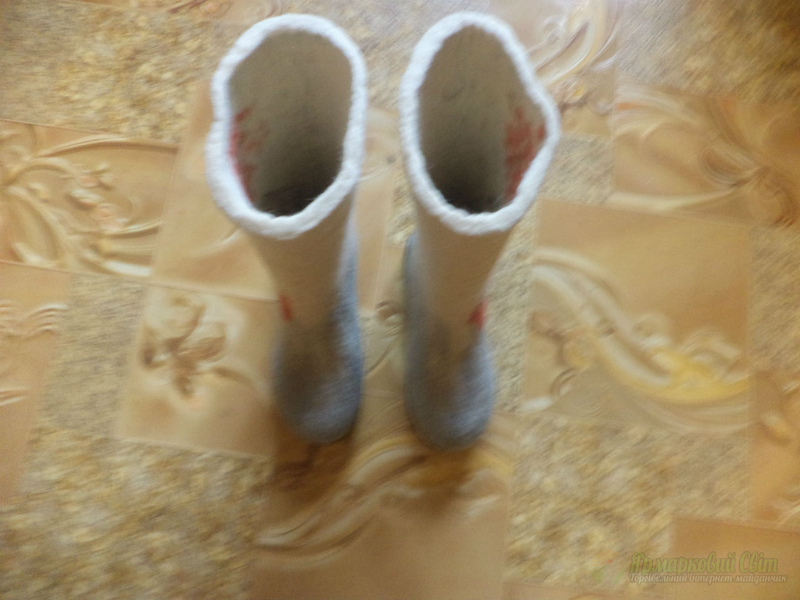 <div style=margin-left:10px><h1>валенки снегирь на рябине </h1><p><a href="/catalog/valyanie/">Валяння</a> » <a href="/catalog/valyanie/obschee/">Загальне</a></p><i class="fa fa-map-marker"></i> Донецкая область, Артемовск<br /><br /><div class="socdata"><script src="//yastatic.net/es5-shims/0.0.2/es5-shims.min.js"></script>
                                            <script src="//yastatic.net/share2/share.js"></script>
                                            <div class="ya-share2" data-services="facebook,gplus,twitter,lj,viber,whatsapp,skype" data-counter=""></div></div>