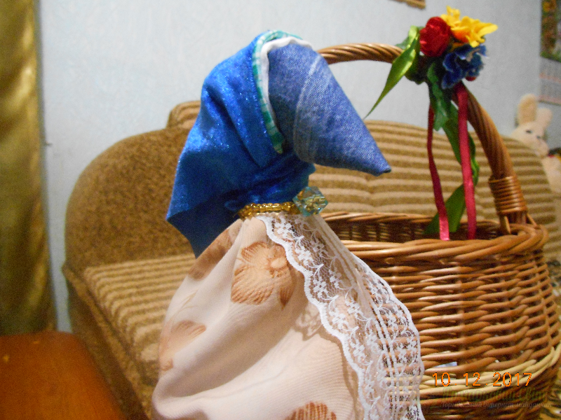 <div style=margin-left:10px><h1>Лялька-мотанка</h1><p><a href="/catalog/podarki--suveniry/">Подарунки, сувеніри</a> » <a href="/catalog/podarki--suveniry/suveniry/">Сувеніри</a></p><i class="fa fa-map-marker"></i> Полтавская область, Великая Багачка<br /><br /><div class="socdata"><script src="//yastatic.net/es5-shims/0.0.2/es5-shims.min.js"></script>
                                            <script src="//yastatic.net/share2/share.js"></script>
                                            <div class="ya-share2" data-services="facebook,gplus,twitter,lj,viber,whatsapp,skype" data-counter=""></div></div>