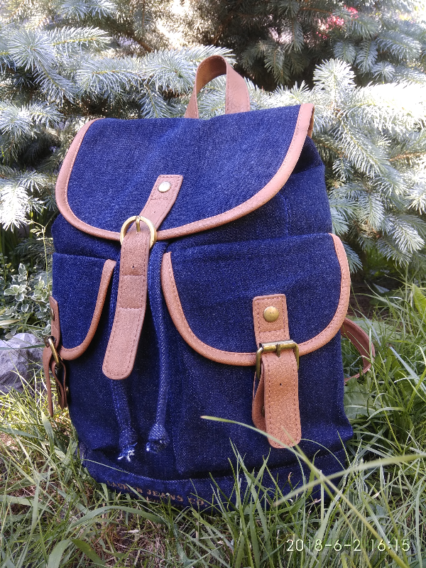 <div style=margin-left:10px><h1>Джинсовый рюкзак</h1><p><a href="/catalog/shite/">Шиття</a> » <a href="/catalog/shite/tekstilnye-aksessuary/">Текстильні аксесуари</a></p><i class="fa fa-map-marker"></i> Черкасская область, Черкассы<br /><br /><div class="socdata"><script src="//yastatic.net/es5-shims/0.0.2/es5-shims.min.js"></script>
                                            <script src="//yastatic.net/share2/share.js"></script>
                                            <div class="ya-share2" data-services="facebook,gplus,twitter,lj,viber,whatsapp,skype" data-counter=""></div></div>