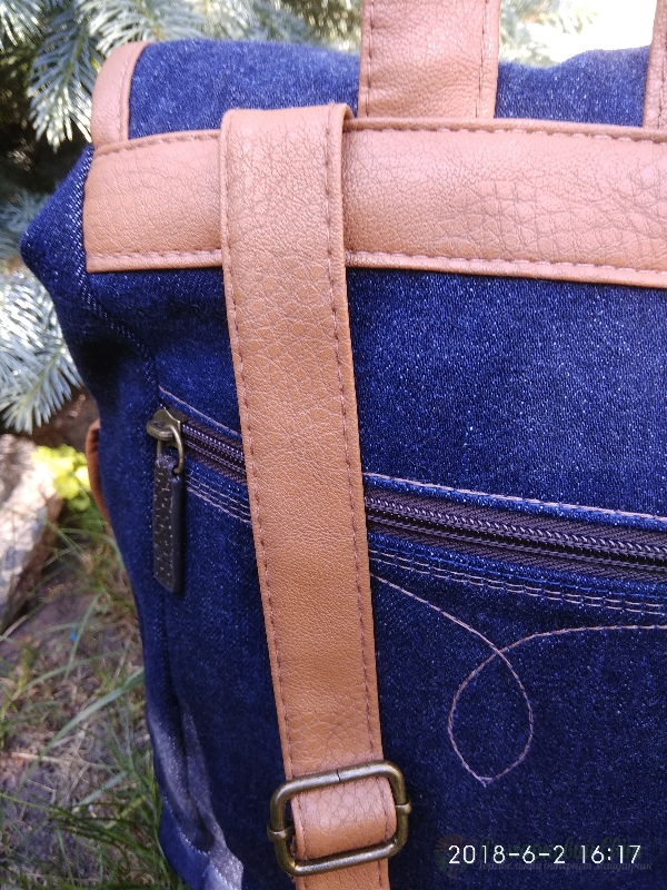 <div style=margin-left:10px><h1>Джинсовый рюкзак</h1><p><a href="/catalog/shite/">Шиття</a> » <a href="/catalog/shite/tekstilnye-aksessuary/">Текстильні аксесуари</a></p><i class="fa fa-map-marker"></i> Черкасская область, Черкассы<br /><br /><div class="socdata"><script src="//yastatic.net/es5-shims/0.0.2/es5-shims.min.js"></script>
                                            <script src="//yastatic.net/share2/share.js"></script>
                                            <div class="ya-share2" data-services="facebook,gplus,twitter,lj,viber,whatsapp,skype" data-counter=""></div></div>