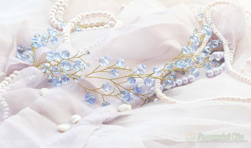 <div style=margin-left:10px><h1>Веночек, диадема</h1><p><a href="/catalog/ukrasheniya/">Прикраси</a> » <a href="/catalog/ukrasheniya/aksessuary/">Аксесуари</a></p><i class="fa fa-map-marker"></i> Киевская область, Киев<br /><br /><div class="socdata"><script src="//yastatic.net/es5-shims/0.0.2/es5-shims.min.js"></script>
                                            <script src="//yastatic.net/share2/share.js"></script>
                                            <div class="ya-share2" data-services="facebook,gplus,twitter,lj,viber,whatsapp,skype" data-counter=""></div></div>