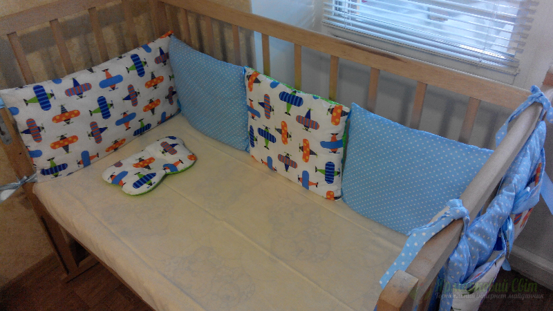 <div style=margin-left:10px><h1>Бортики в кроватку</h1><p><a href="/catalog/shite/">Шиття</a> » <a href="/catalog/shite/shite--odejda/">Шиття, одяг</a></p><i class="fa fa-map-marker"></i> Херсонская область, Каховка<br /><br /><div class="socdata"><script src="//yastatic.net/es5-shims/0.0.2/es5-shims.min.js"></script>
                                            <script src="//yastatic.net/share2/share.js"></script>
                                            <div class="ya-share2" data-services="facebook,gplus,twitter,lj,viber,whatsapp,skype" data-counter=""></div></div>