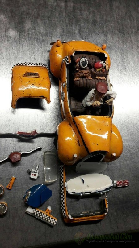 <div style=margin-left:10px><h1>Реставрация изделий из керамики</h1><p><a href="/catalog/ukrasheniya/">Прикраси</a> » <a href="/catalog/ukrasheniya/podarki/">Подарунки</a></p><i class="fa fa-map-marker"></i> Киевская область, Киев<br /><br /><div class="socdata"><script src="//yastatic.net/es5-shims/0.0.2/es5-shims.min.js"></script>
                                            <script src="//yastatic.net/share2/share.js"></script>
                                            <div class="ya-share2" data-services="facebook,gplus,twitter,lj,viber,whatsapp,skype" data-counter=""></div></div>