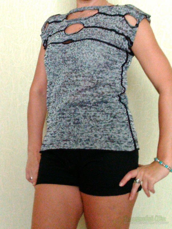 <div style=margin-left:10px><h1>Меланжевая маечка</h1><p><a href="/catalog/rukodelie/">Рукоділля</a> » <a href="/catalog/rukodelie/rukodelie--obschee/">Рукоділля, загальне</a></p><i class="fa fa-map-marker"></i> Львовская область, Дрогобыч<br /><br /><div class="socdata"><script src="//yastatic.net/es5-shims/0.0.2/es5-shims.min.js"></script>
                                            <script src="//yastatic.net/share2/share.js"></script>
                                            <div class="ya-share2" data-services="facebook,gplus,twitter,lj,viber,whatsapp,skype" data-counter=""></div></div>