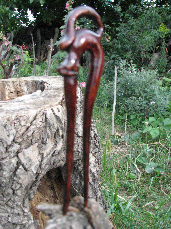 <div style=margin-left:10px><h1>Авторская деревянная заколка из комеля алычи " Грация".</h1><p><a href="/catalog/kosmetika/">Косметика</a> » <a href="/catalog/kosmetika/dlya-volos/">Для волосся
</a></p><i class="fa fa-map-marker"></i> Киевская область, Киев<br /><br /><div class="socdata"><script src="//yastatic.net/es5-shims/0.0.2/es5-shims.min.js"></script>
                                            <script src="//yastatic.net/share2/share.js"></script>
                                            <div class="ya-share2" data-services="facebook,gplus,twitter,lj,viber,whatsapp,skype" data-counter=""></div></div>