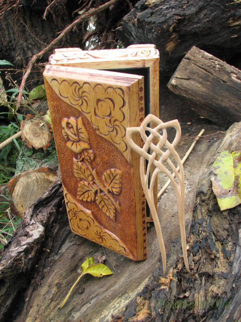 <div style=margin-left:10px><h1>Деревянная заколка вырезанная из граба </h1><p><a href="/catalog/ukrasheniya/">Прикраси</a> » <a href="/catalog/ukrasheniya/aksessuary/">Аксесуари</a></p><i class="fa fa-map-marker"></i> Киевская область, Киев<br /><br /><div class="socdata"><script src="//yastatic.net/es5-shims/0.0.2/es5-shims.min.js"></script>
                                            <script src="//yastatic.net/share2/share.js"></script>
                                            <div class="ya-share2" data-services="facebook,gplus,twitter,lj,viber,whatsapp,skype" data-counter=""></div></div>