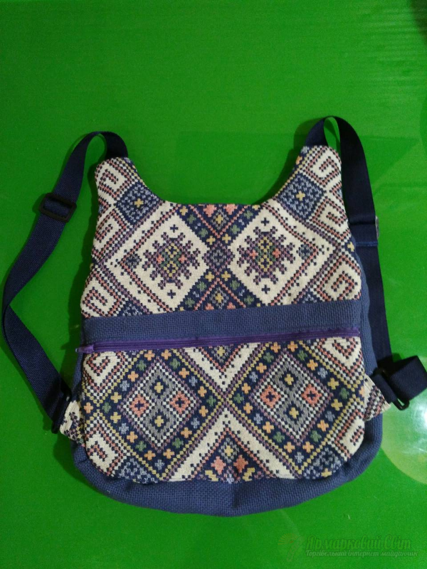 <div style=margin-left:10px><h1>Рюкзак украинский орнамент hand made</h1><p><a href="/catalog/ukrasheniya/">Прикраси</a> » <a href="/catalog/ukrasheniya/aksessuary/">Аксесуари</a></p><i class="fa fa-map-marker"></i> Киевская область, Киев<br /><br /><div class="socdata"><script src="//yastatic.net/es5-shims/0.0.2/es5-shims.min.js"></script>
                                            <script src="//yastatic.net/share2/share.js"></script>
                                            <div class="ya-share2" data-services="facebook,gplus,twitter,lj,viber,whatsapp,skype" data-counter=""></div></div>