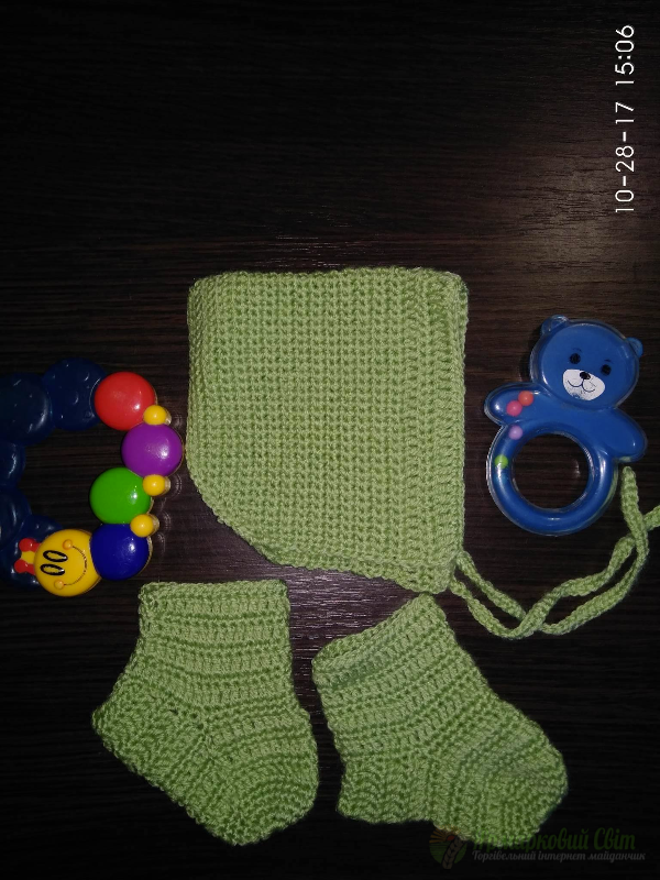 <div style=margin-left:10px><h1>Шапочка и пинетки для крошки</h1><p><a href="/catalog/ukrasheniya/">Прикраси</a> » <a href="/catalog/ukrasheniya/aksessuary/">Аксесуари</a></p><i class="fa fa-map-marker"></i> Киевская область, Буча<br /><br /><script src="//yastatic.net/es5-shims/0.0.2/es5-shims.min.js"></script>
                                            <script src="//yastatic.net/share2/share.js"></script>
                                            <div class="ya-share2" data-services="facebook,gplus,twitter,lj,viber,whatsapp,skype" data-counter=""></div><br /><div class="socdata"></div></div>