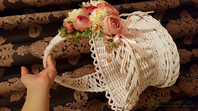 <div style=margin-left:10px><h1>Декорований кошик</h1><p><a href="/catalog/rukodelie/">Рукоділля</a> » <a href="/catalog/rukodelie/rukodelie--obschee/">Рукоділля, загальне</a></p><i class="fa fa-map-marker"></i> Закарпатская область, Хуст<br /><br /><div class="socdata"><script src="//yastatic.net/es5-shims/0.0.2/es5-shims.min.js"></script>
                                            <script src="//yastatic.net/share2/share.js"></script>
                                            <div class="ya-share2" data-services="facebook,gplus,twitter,lj,viber,whatsapp,skype" data-counter=""></div></div>