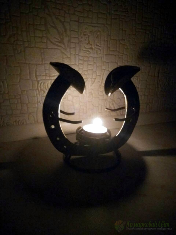 <div style=margin-left:10px><h1>Стилистический подсвечник</h1><p><a href="/catalog/ukrasheniya/">Прикраси</a> » <a href="/catalog/ukrasheniya/podarki/">Подарунки</a></p><i class="fa fa-map-marker"></i> Киевская область, Украинка<br /><br /><div class="socdata"><script src="//yastatic.net/es5-shims/0.0.2/es5-shims.min.js"></script>
                                            <script src="//yastatic.net/share2/share.js"></script>
                                            <div class="ya-share2" data-services="facebook,gplus,twitter,lj,viber,whatsapp,skype" data-counter=""></div></div>