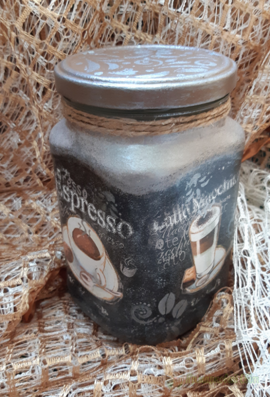 <div style=margin-left:10px><h1>Банка под кофе</h1><p><a href="/catalog/dekor/">Декор</a> » <a href="/catalog/dekor/posuda/">Посуд</a></p><i class="fa fa-map-marker"></i> Днепропетровская область, Кривой Рог<br /><br /><div class="socdata"><script src="//yastatic.net/es5-shims/0.0.2/es5-shims.min.js"></script>
                                            <script src="//yastatic.net/share2/share.js"></script>
                                            <div class="ya-share2" data-services="facebook,gplus,twitter,lj,viber,whatsapp,skype" data-counter=""></div></div>