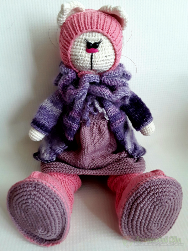 <div style=margin-left:10px><h1>Вязаная кошечка в стиле Тильда </h1><p><a href="/catalog/ukrasheniya/">Прикраси</a> » <a href="/catalog/ukrasheniya/igrushki/">Iграшки</a></p><i class="fa fa-map-marker"></i> Днепропетровская область, Павлоград<br /><br /><div class="socdata"><script src="//yastatic.net/es5-shims/0.0.2/es5-shims.min.js"></script>
                                            <script src="//yastatic.net/share2/share.js"></script>
                                            <div class="ya-share2" data-services="facebook,gplus,twitter,lj,viber,whatsapp,skype" data-counter=""></div></div>